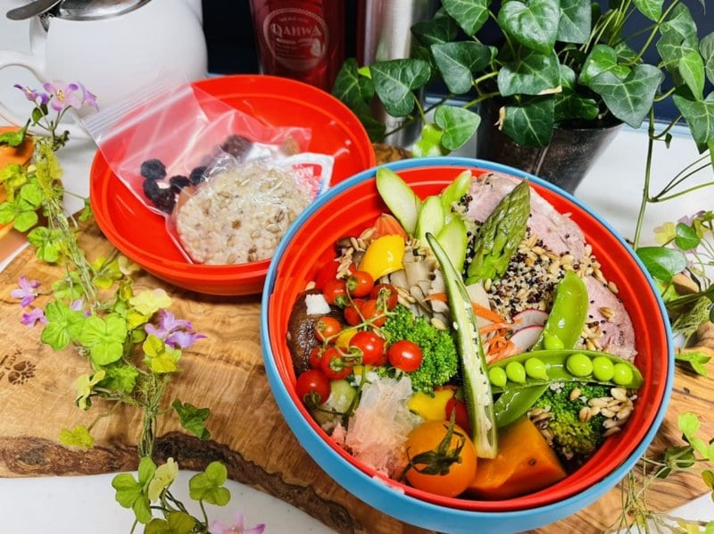 彩り豊かなノーオイルのサラダ弁当作り