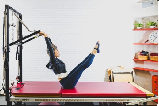 体の芯から整える本質的なピラティス